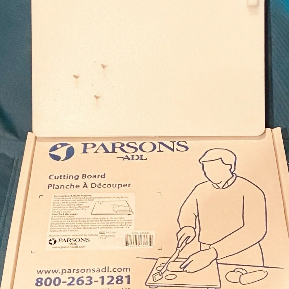 NWT Ability Helping Hands Pronged Food🥒Preparation 🍱 Cutting Board Raised Corns